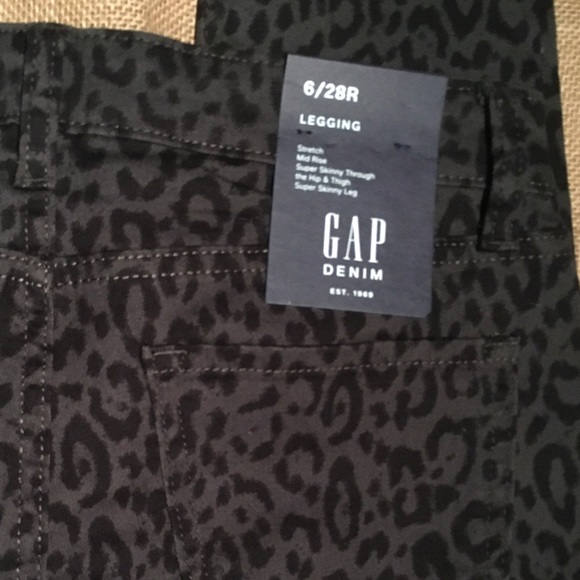 GAP MID RISE ANIMAL PRINT LEGGING JEANS SIZE- 4 - Picture 4 of 7
